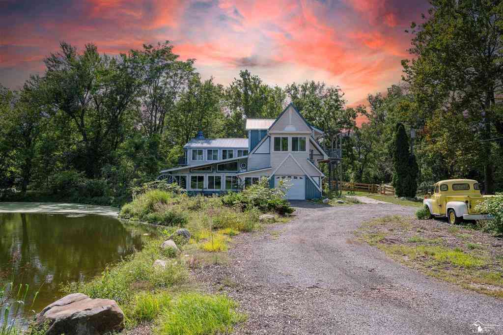 Homes For Sale - 7977 N Custer Road <br/> Monroe, MI 48162
