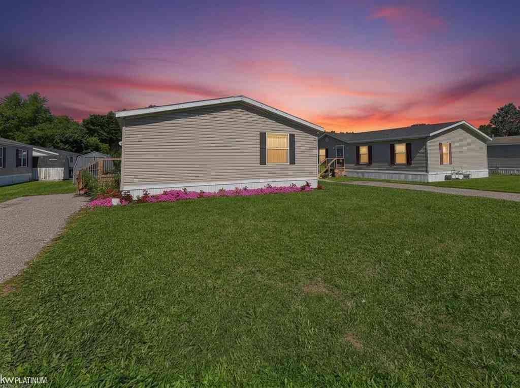 Homes For Sale - 1338 Overlook Lane <br/> Pontiac, MI 48340