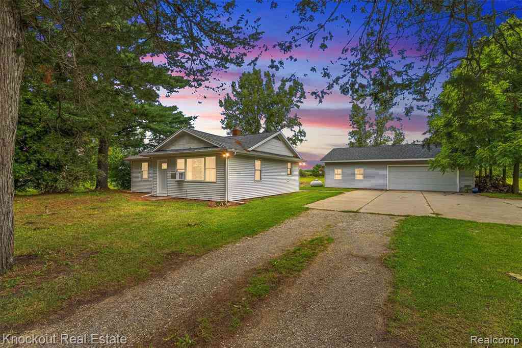 Homes For Sale - 10193 Canada Road <br/> Birch Run, MI 48415
