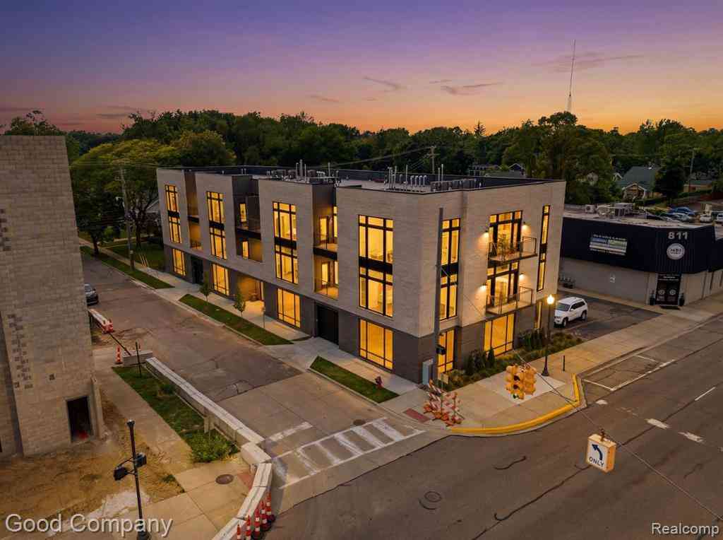 Condo For Rent - 110 Austin Avenue  #301<br/> Royal Oak, MI 48067