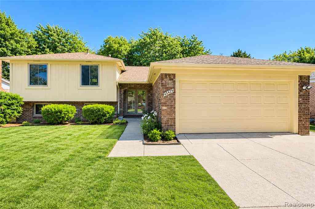 Homes For Sale - 45429 Brunswick Drive <br/> Canton, MI 48187