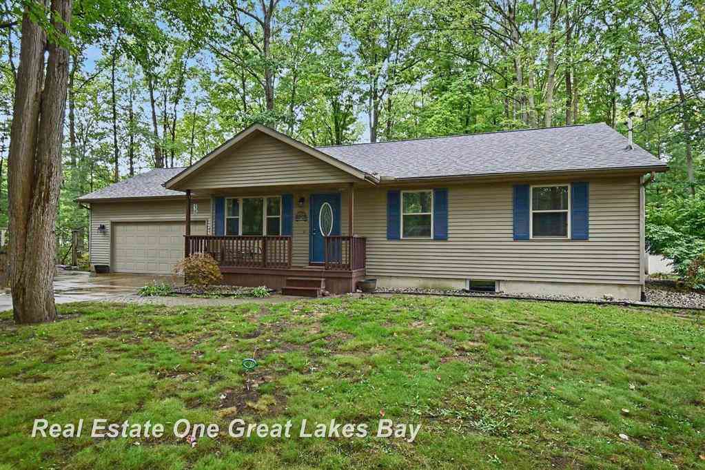 Homes For Sale - 2567 N Starlite Court <br/> Midland County, Sanford, MI 48657