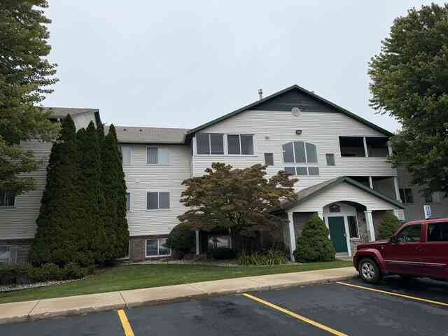 Condo For Sale - 5821 Crosswinds Drive  #31<br/> Norton Shores, MI 49444