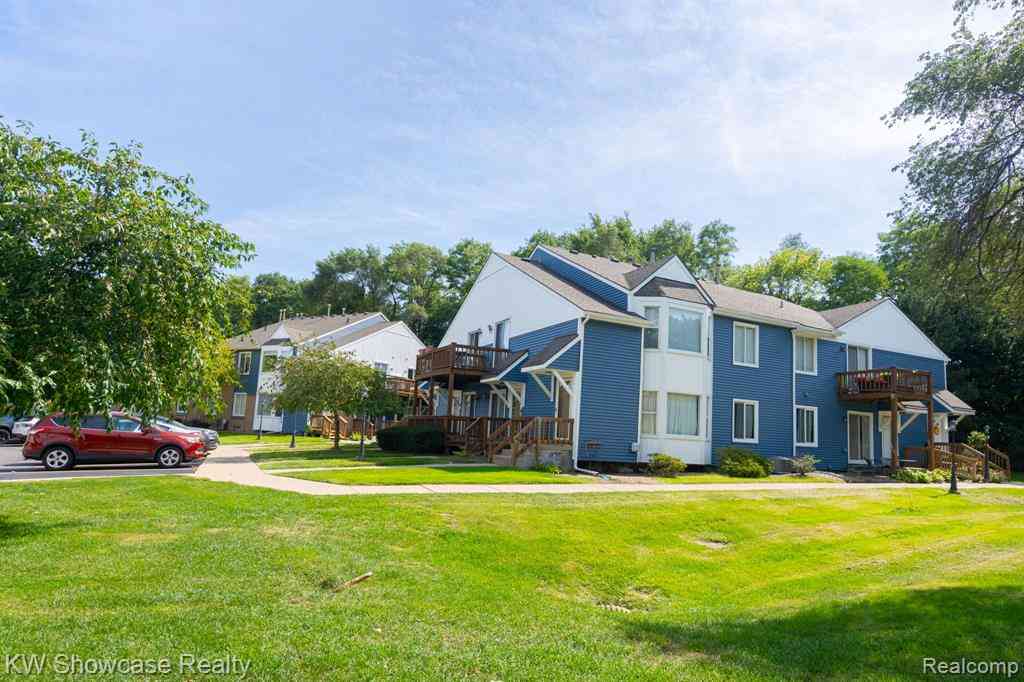 Condo For Sale - 45000 Bayview Drive  #1<br/> Novi, MI 48377