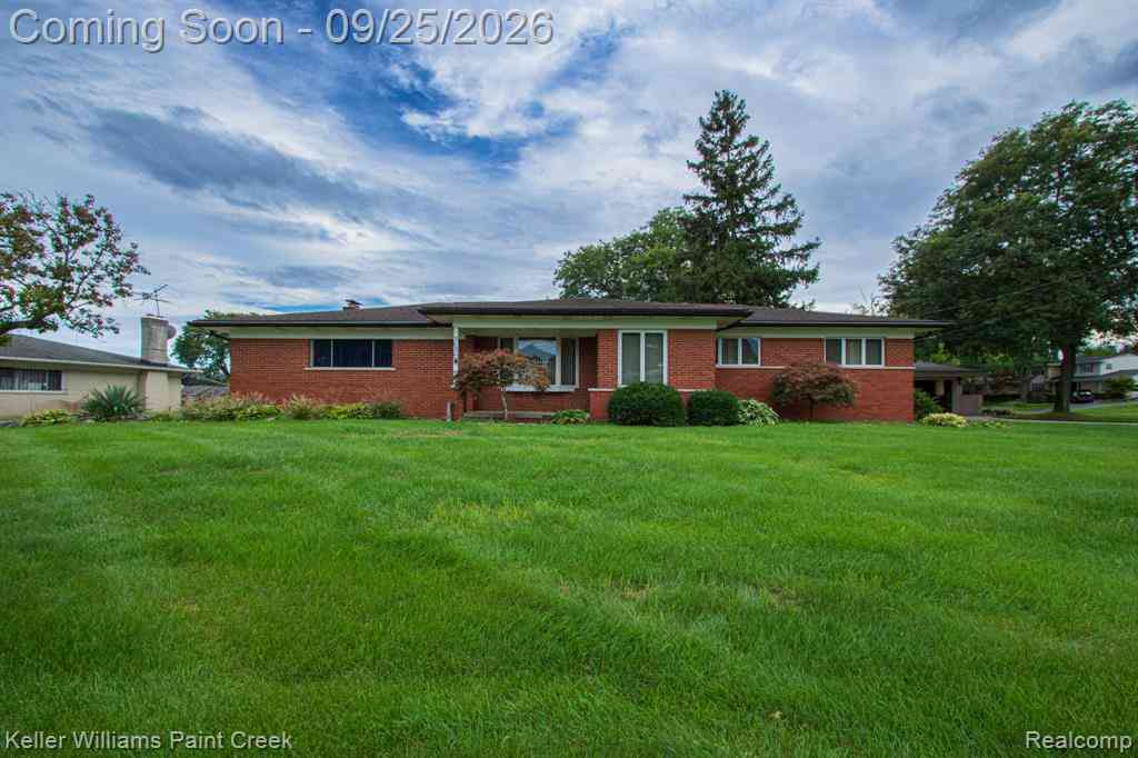 Homes For Sale - 5030 Stellar Road <br/> Shelby Twp, MI 48316