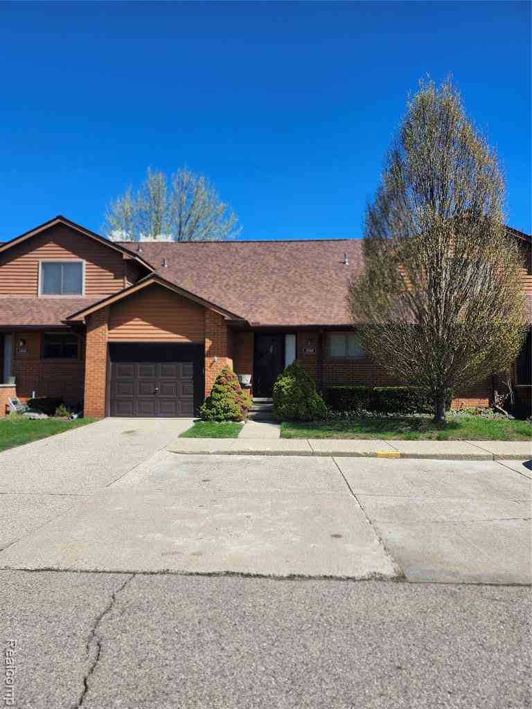 Condo For Sale - 3668 Old Creek Road <br/> Troy, MI 48084