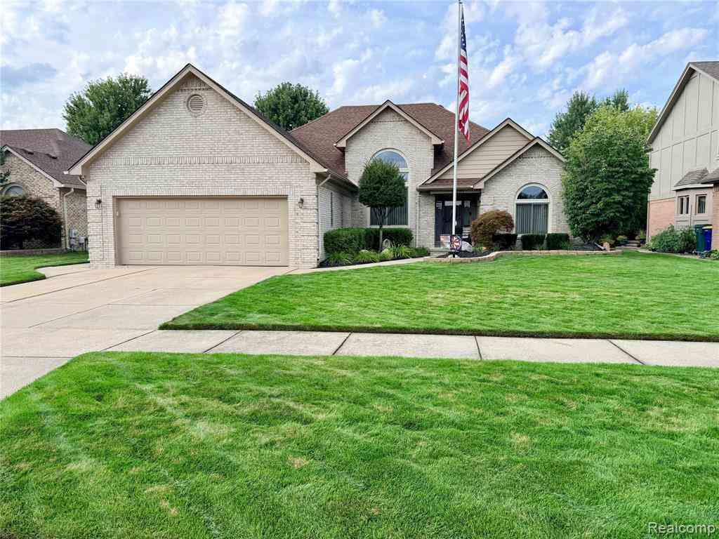 Homes For Sale - 19287 Scenic Harbor Drive <br/> Macomb, MI 48044