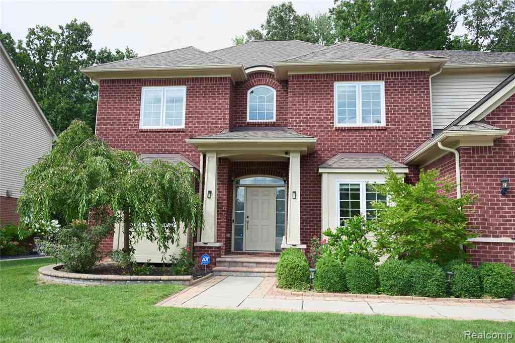 Homes For Rent - 1713 Maplewood Court <br/> Troy, MI 48085