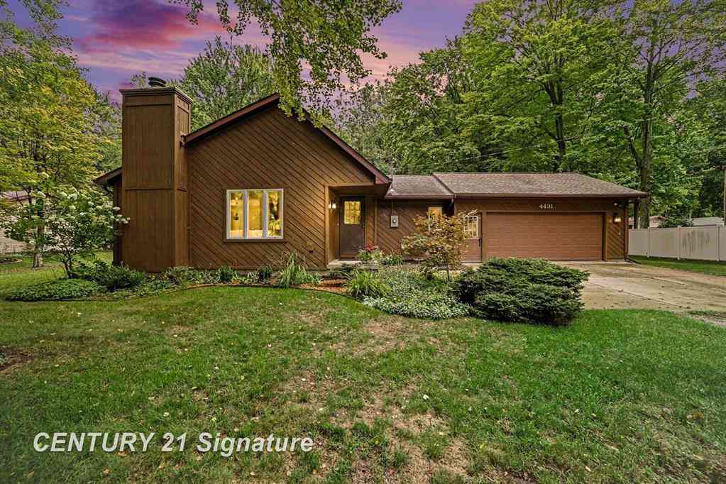 Homes For Sale - 4431 S Airport Road <br/> Saginaw County, Bridgeport, MI 48722