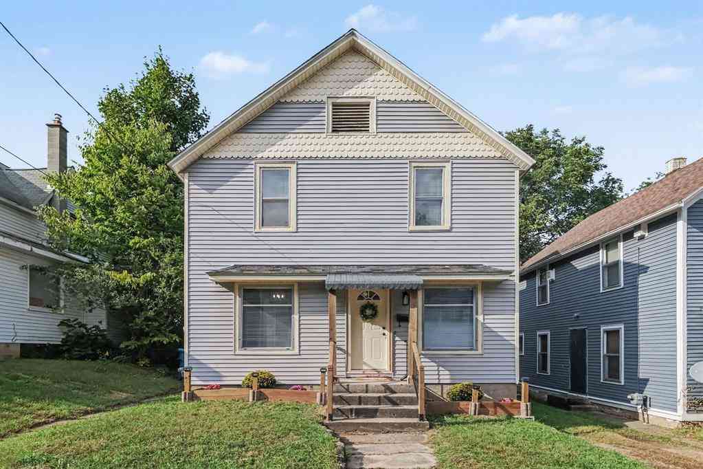 Homes For Sale - 132 W Belmont Street <br/> Kalamazoo, MI 49001
