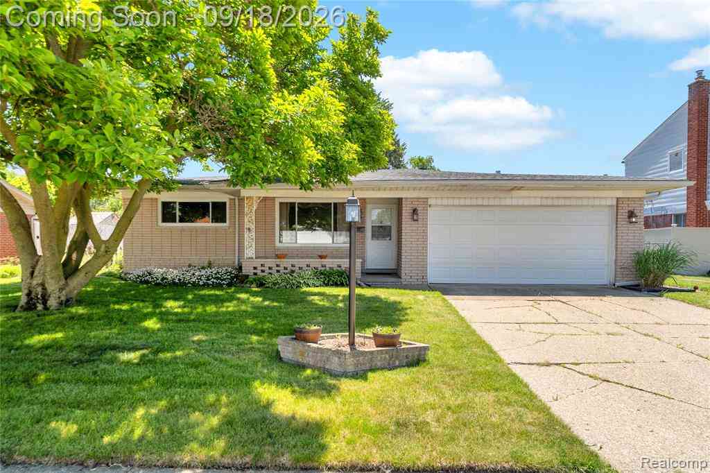 Homes For Sale - 4840 Iowa Drive <br/> Warren, MI 48092