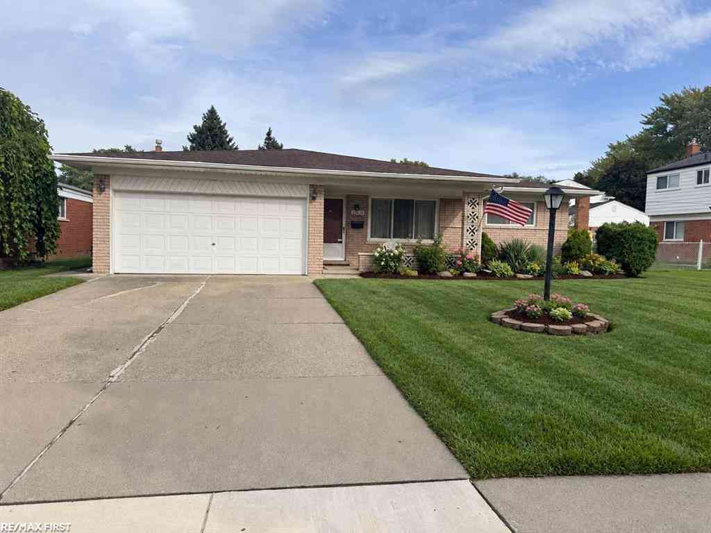 Homes For Sale - 33628 Chatsworth Drive <br/> Sterling Heights, MI 48312