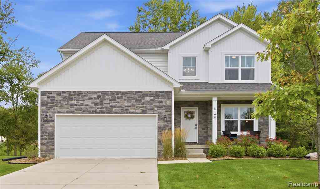 Homes For Sale - 6190 Woodridge Lane <br/> Grand Blanc, MI 48439