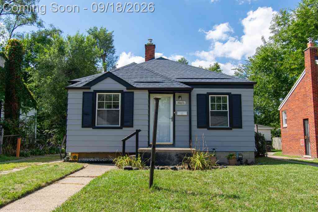 Homes For Sale - 18691 Shaftsbury Avenue <br/> Detroit, MI 48219