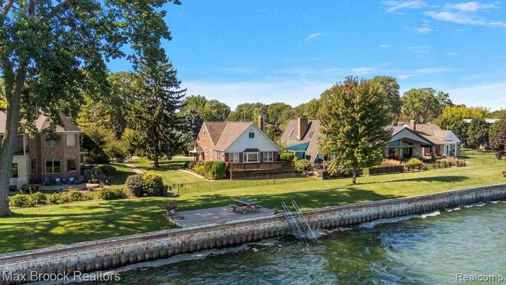 Homes For Sale - 22665 Madison Street <br/> Macomb County, Saint Clair Shores, MI 48081