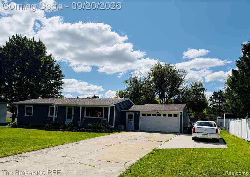 Homes For Sale - 4298 Cardinal Drive <br/> Grand Blanc, MI 48439