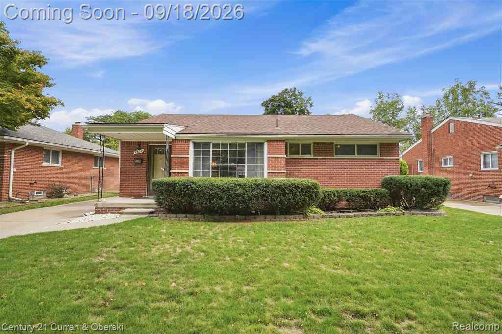 Homes For Sale - 8330 Winston Lane <br/> Dearborn Heights, MI 48127