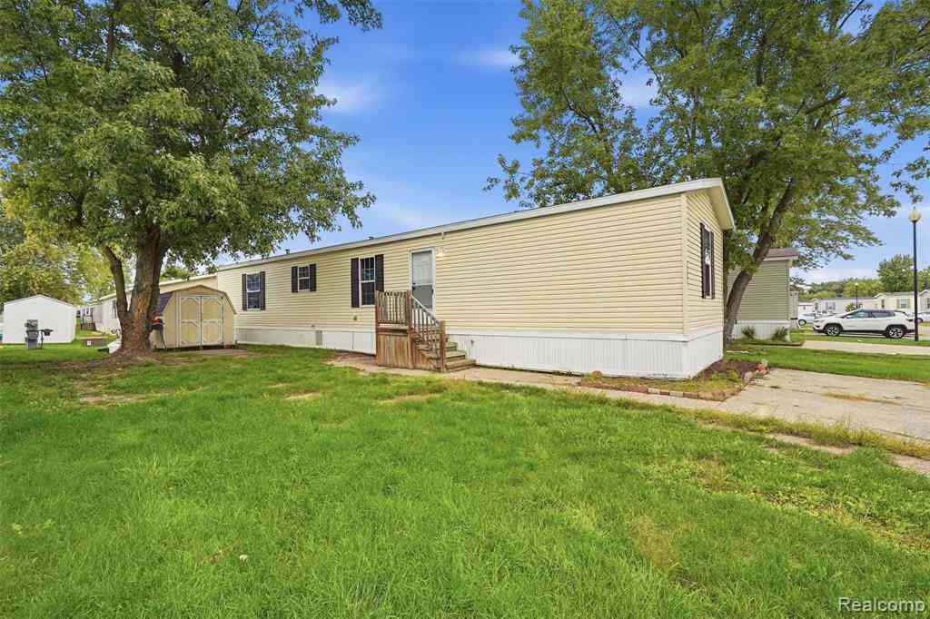 Homes For Sale - 29691 Carousel Street <br/> Novi, MI 48377