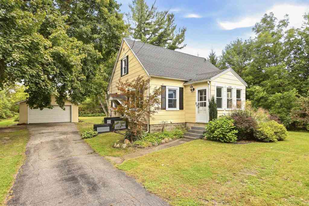 Homes For Sale - 9100 Frost Road <br/> Saginaw, MI 48609