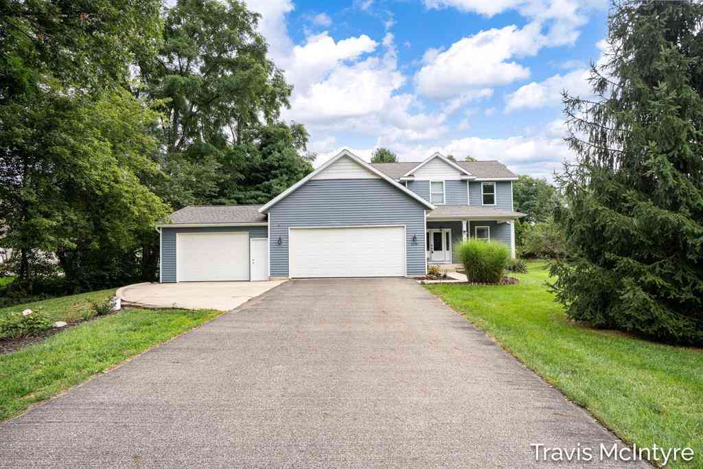 Homes For Sale - 6838 Fox Meadow Drive Ne NE<br/> Rockford, MI 49341