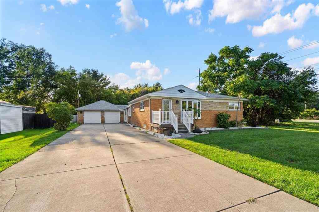 Homes For Sale - 44833 Maddelein Street <br/> Clinton Township, MI 48036