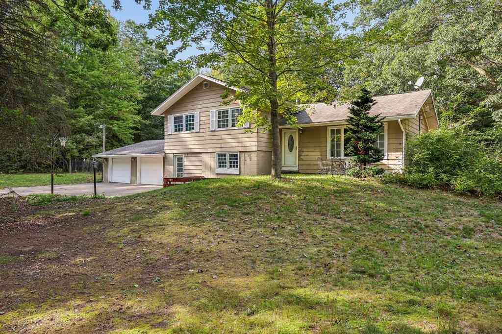 Homes For Sale - 3100 W Giles Road <br/> Muskegon, MI 49445