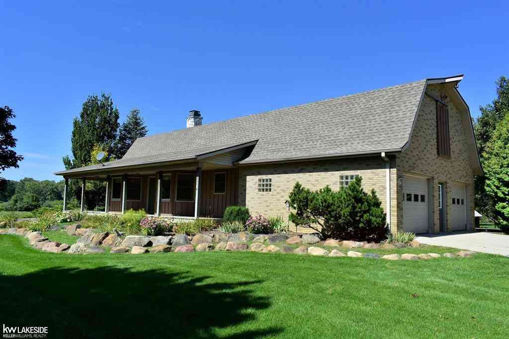 Homes For Sale - 2525 E Sanilac Road <br/> Tuscola County, Caro, MI 48723