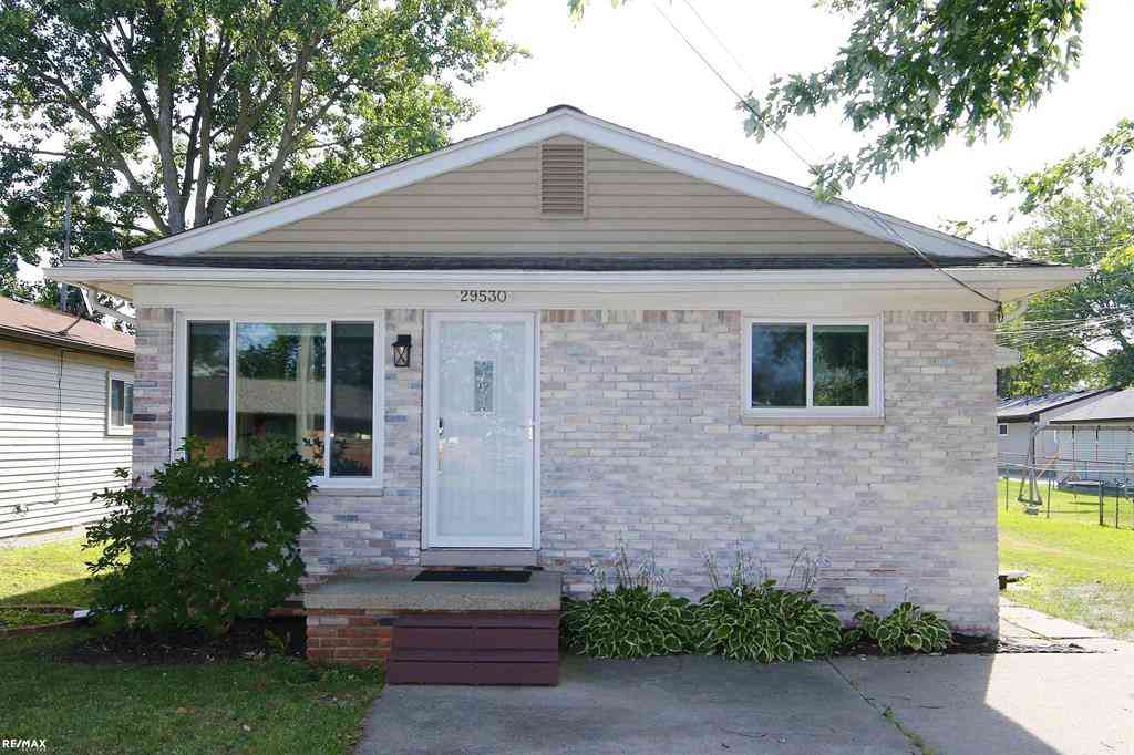 Homes For Sale - 29530 South River Street <br/> Harrison Township, MI 48043