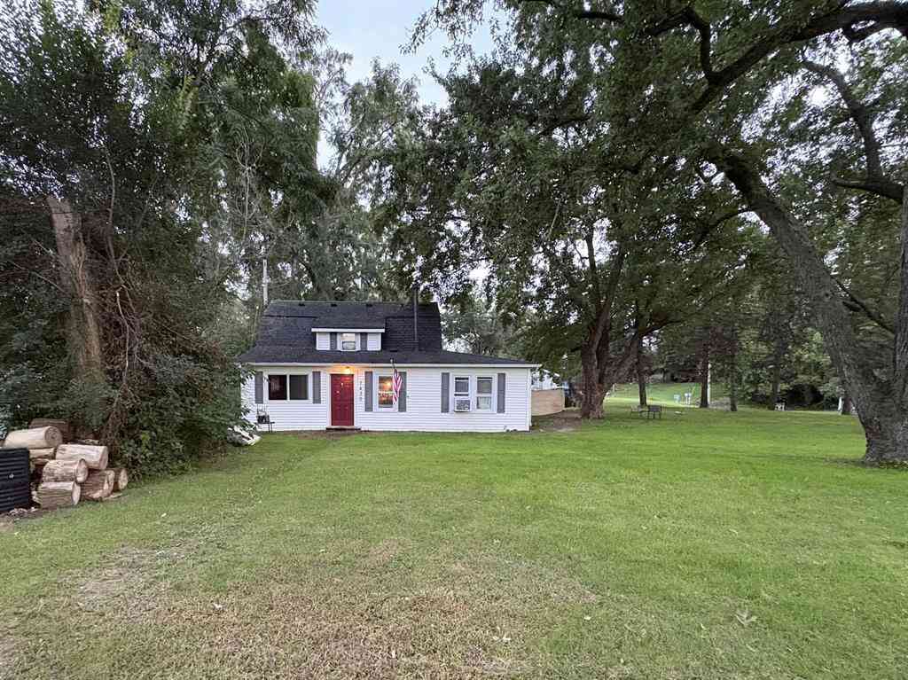 Homes For Sale - 1430 3rd Avenue <br/> Howell, MI 48843