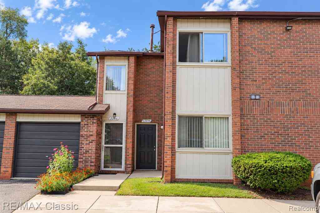Condo For Sale - 33899 Pondview Circle  #10<br/> Livonia, MI 48152