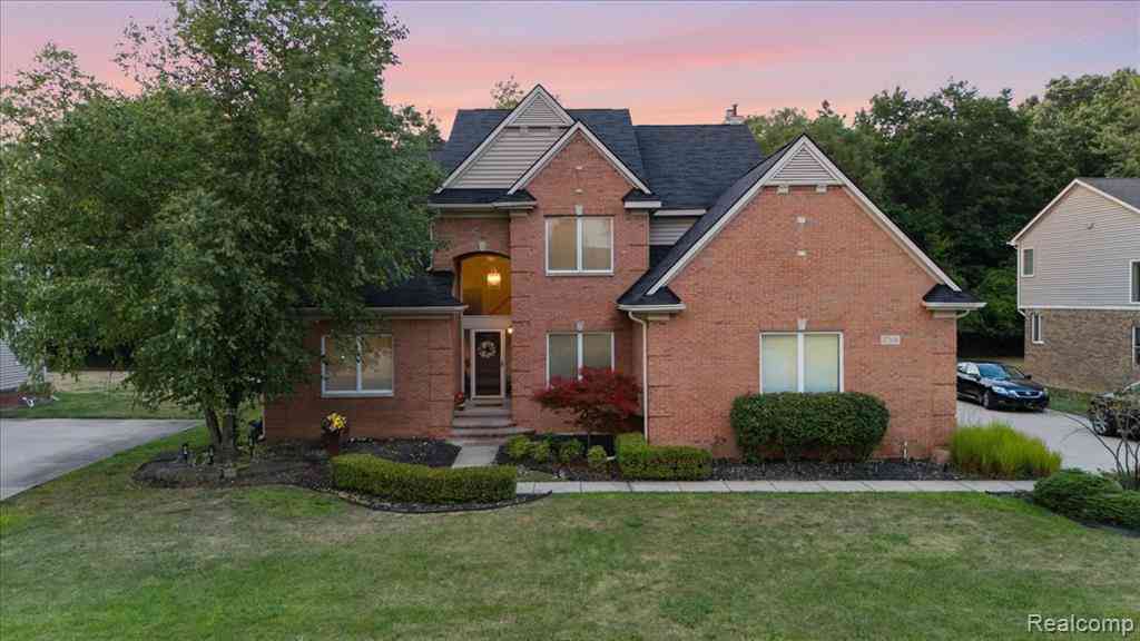 Homes For Sale - 27348 Oxford Drive <br/> Southfield, MI 48033