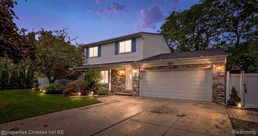 Homes For Sale - 5009 Abington Drive <br/> Troy, MI 48085