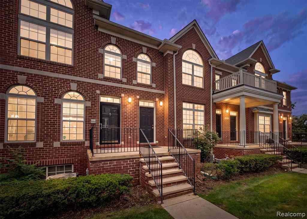Condo For Sale - 3276 Newbury Place  #5<br/> Troy, MI 48084