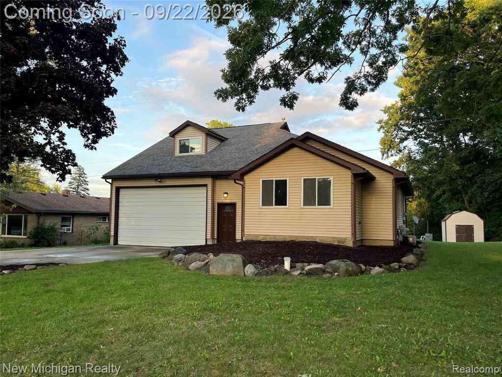 Homes For Sale - 15133 Eddy Lake Road <br/> Fenton, MI 48430