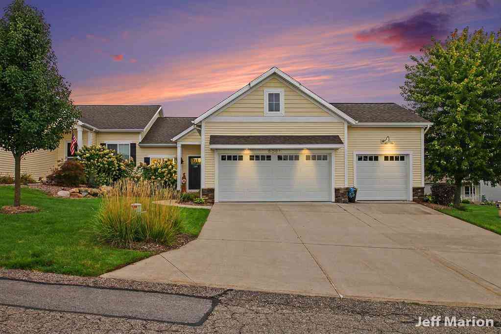 Condo For Sale - 6091 Gleneagle Highlands Drive <br/> Hudsonville, MI 49426