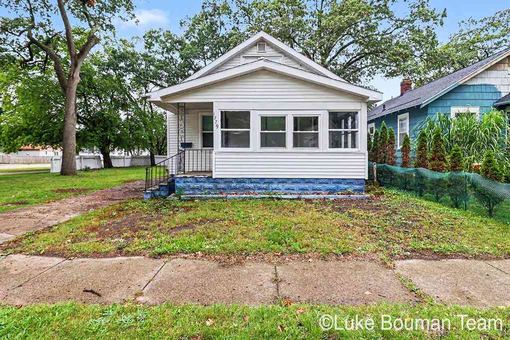 Homes For Sale - 1779 Jarman Street <br/> Muskegon, MI 49442