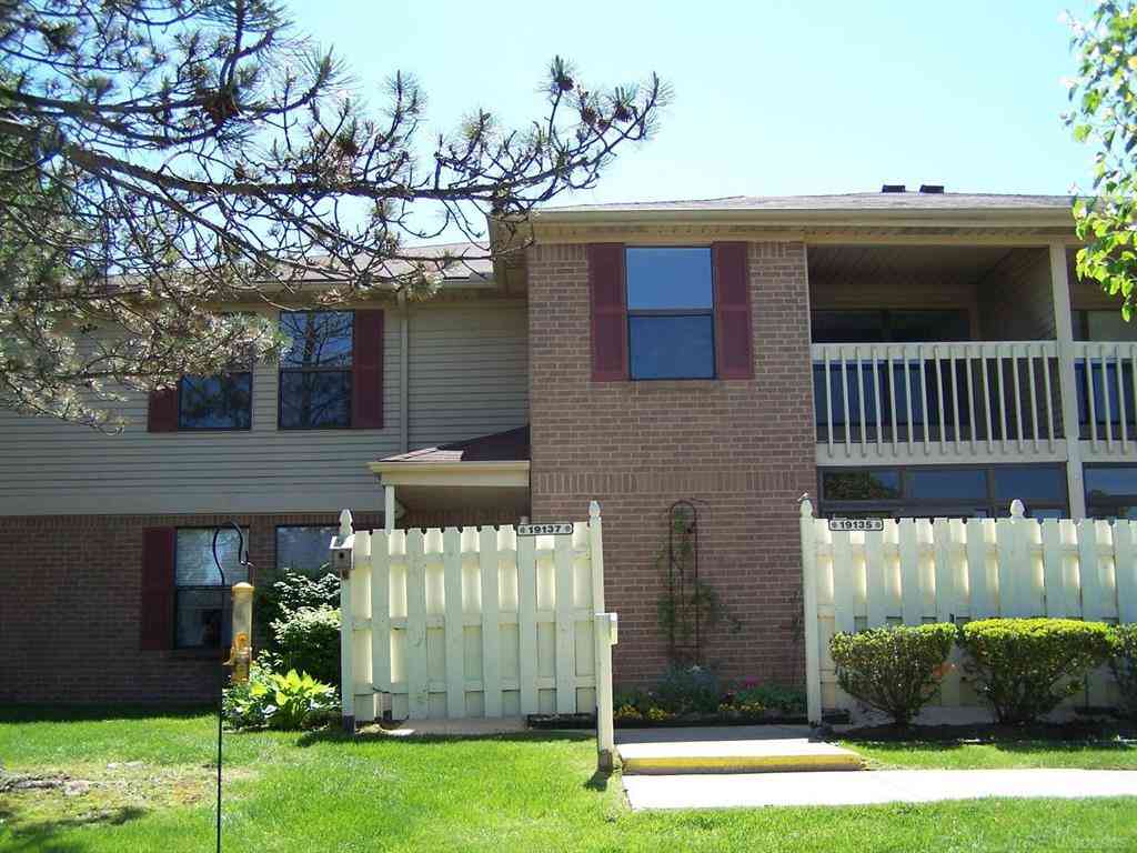 Condo For Rent - 19137 Surrey Lane <br/> Northville, MI 48167