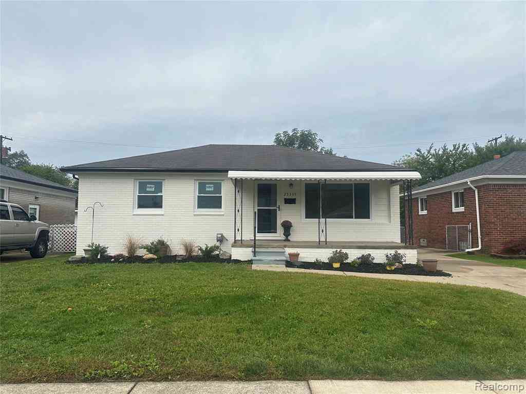 Homes For Sale - 25335 Pattow Street <br/> Roseville, MI 48066