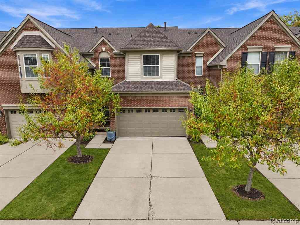 Condo For Sale - 41351 N Maplewood Drive <br/> Canton, MI 48187