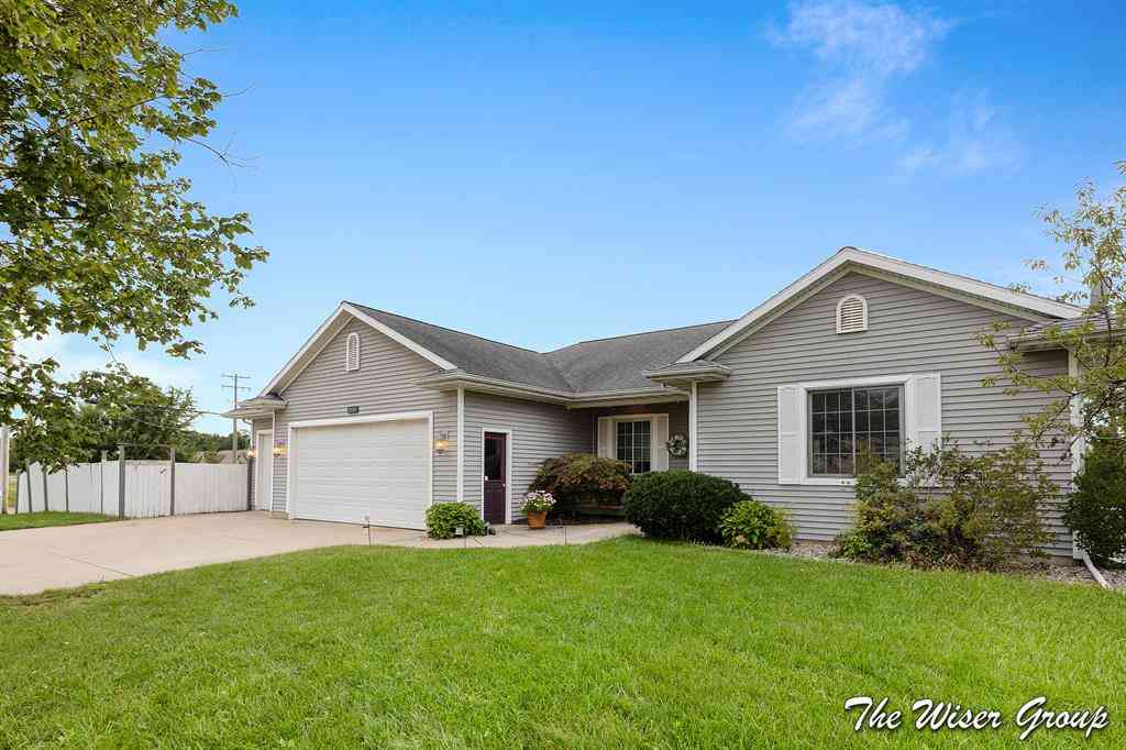 Homes For Sale - 5595 Fieldstone Drive Sw SW<br/> Wyoming, MI 49418