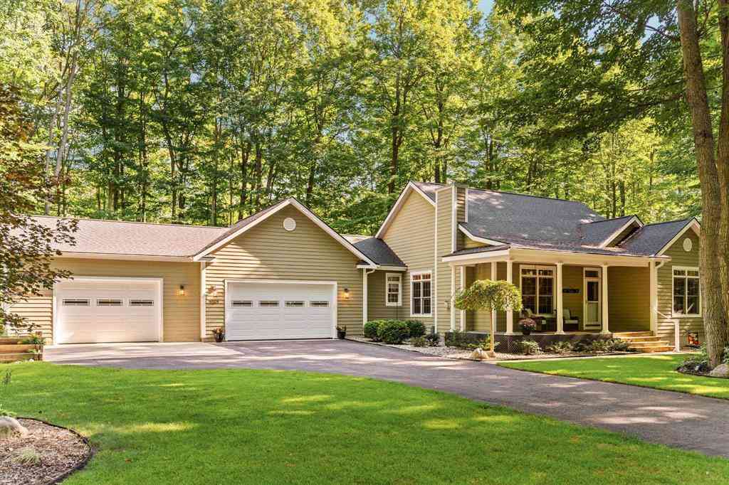 Homes For Sale - 5265 Big Maple Court <br/> Traverse City, MI 49684