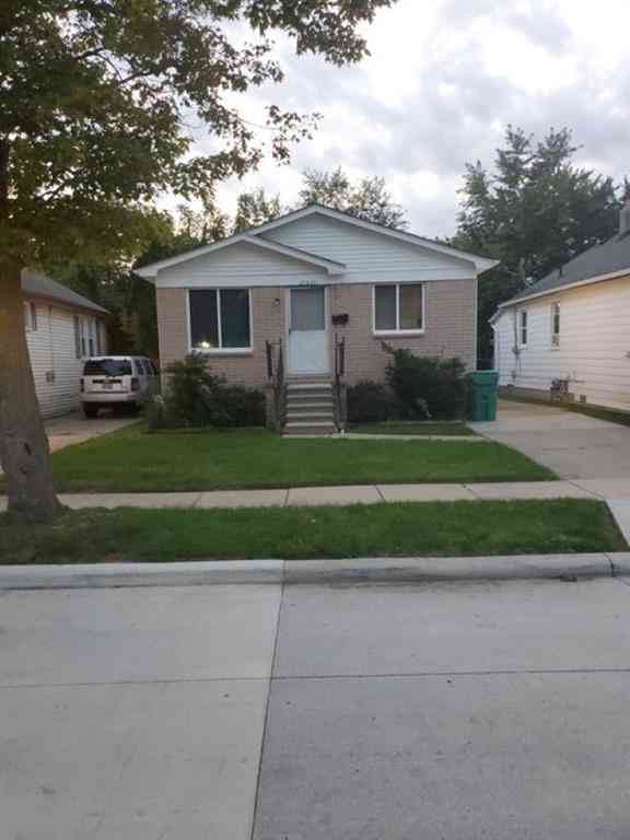 Homes For Sale - 21835 Nevada Avenue <br/> Eastpointe, MI 48021