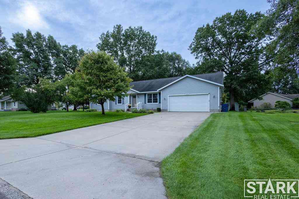 Homes For Sale - 3429 Scotch Pine Drive <br/> Muskegon, MI 49444