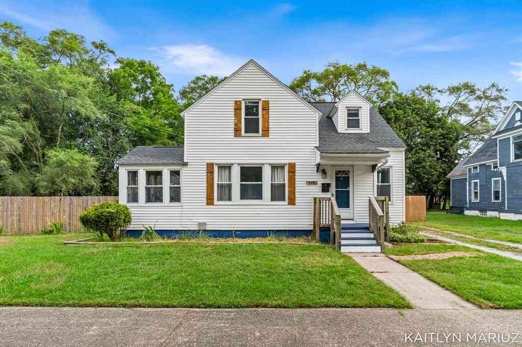 Homes For Sale - 448 Allen Avenue <br/> Muskegon, MI 49442