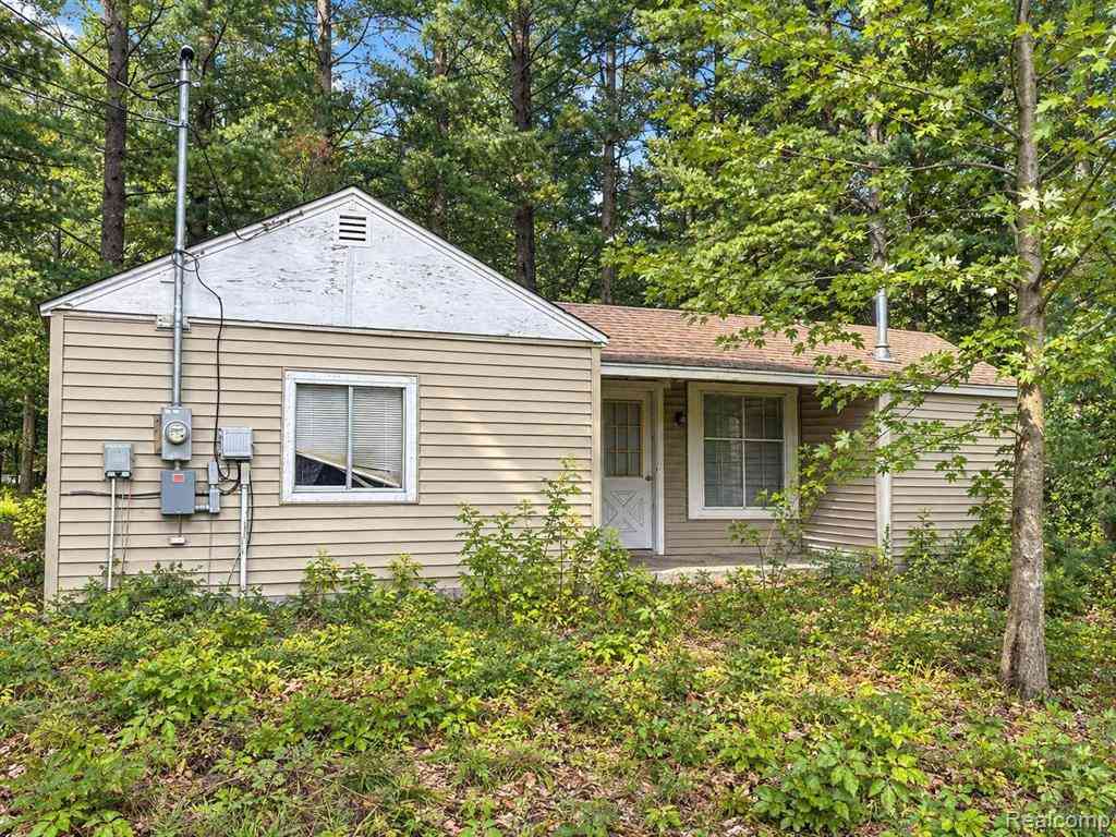 Homes For Sale - 1277 East Avenue <br/> Harrison, MI 48625