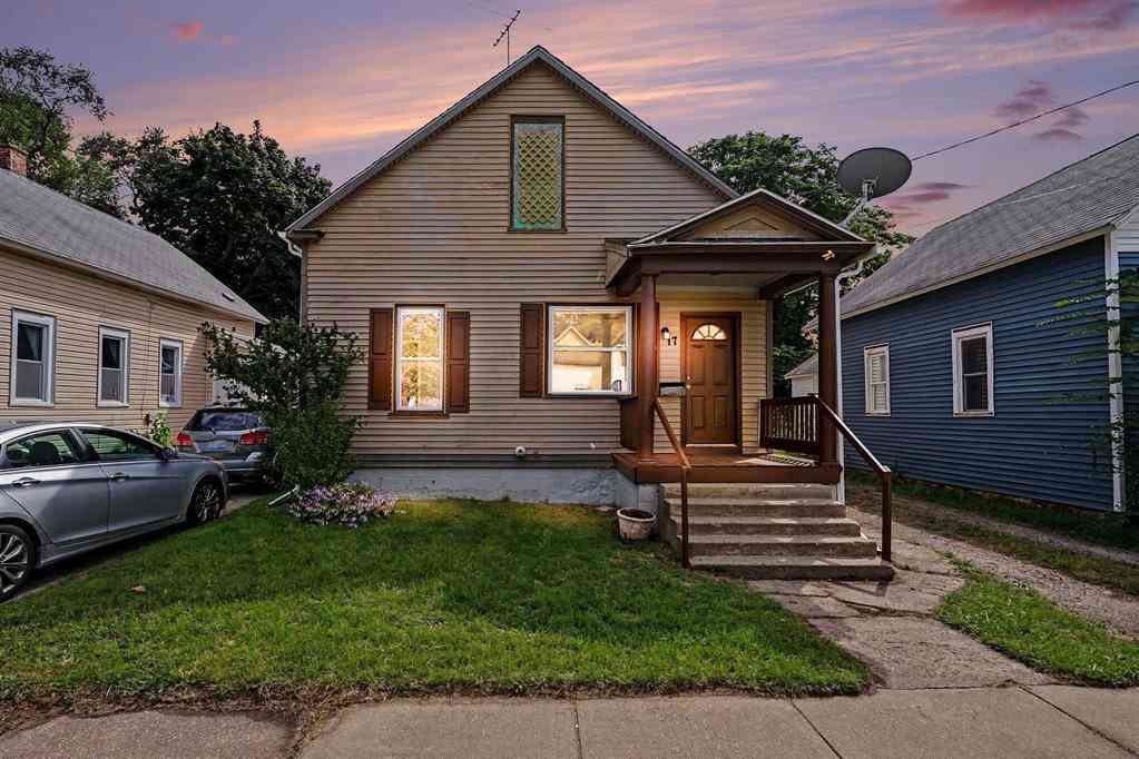 Homes For Sale - 17 E Isabella Avenue <br/> Muskegon, MI 49442