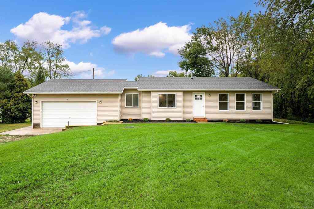 Homes For Sale - 4413 David Drive <br/> Hastings, MI 49058