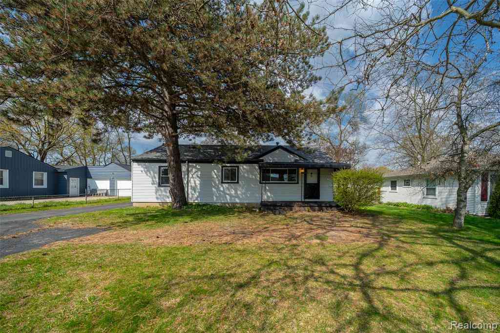 Homes For Sale - 5357 Sashabaw Road <br/> Clarkston, MI 48346
