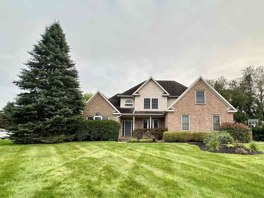 Homes For Sale - 12868 Burgandy Drive <br/> Livingston County, South Lyon, MI 48178
