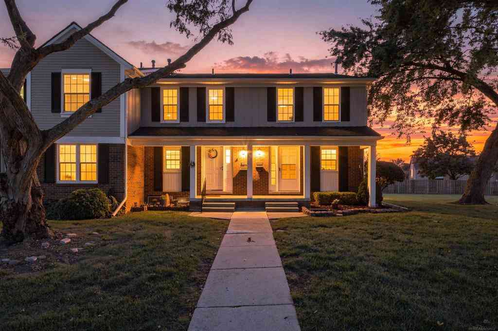 Condo For Sale - 36320 Park Place Drive <br/> Sterling Heights, MI 48310